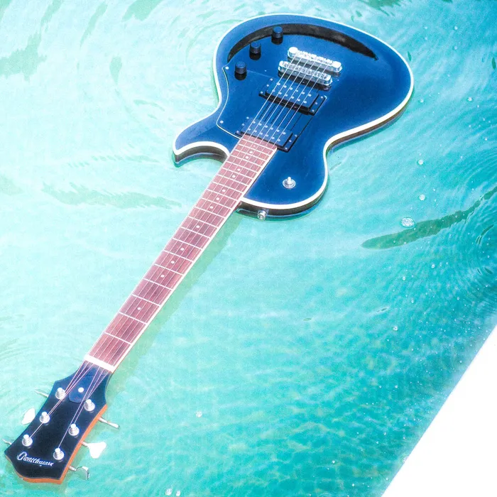 GUITAR ROOM