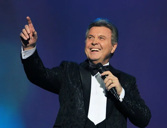Лев Лещенко