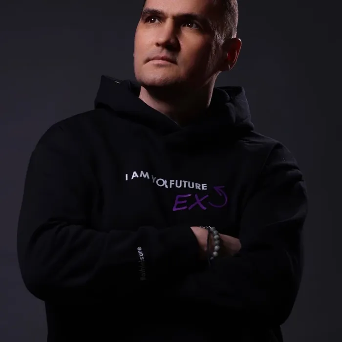 Niki Four