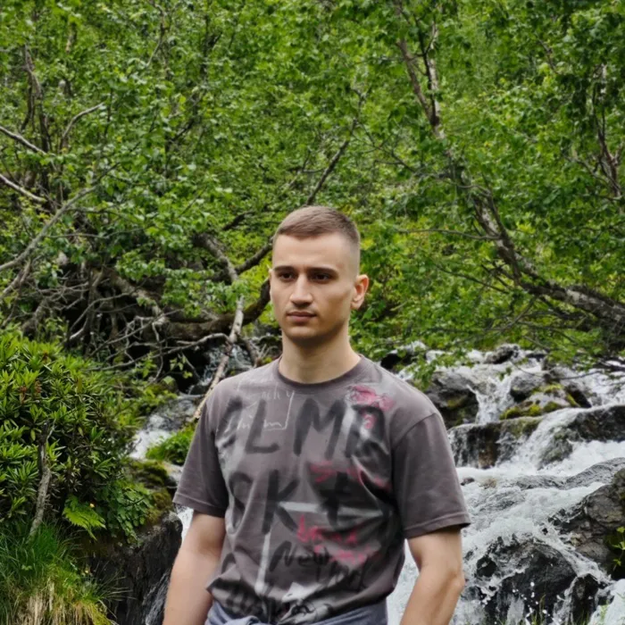 DVRKHOLD