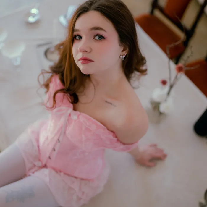 алёна швец.
