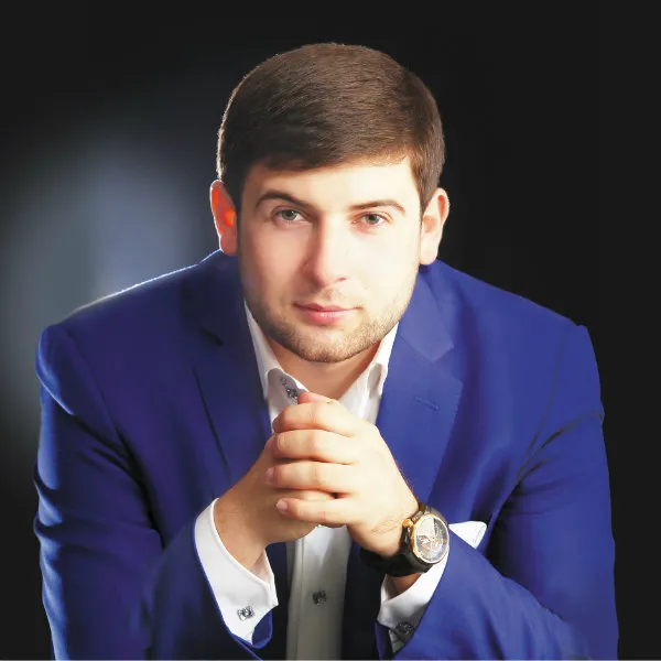 Азамат Биштов