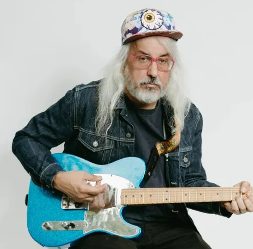 J Mascis